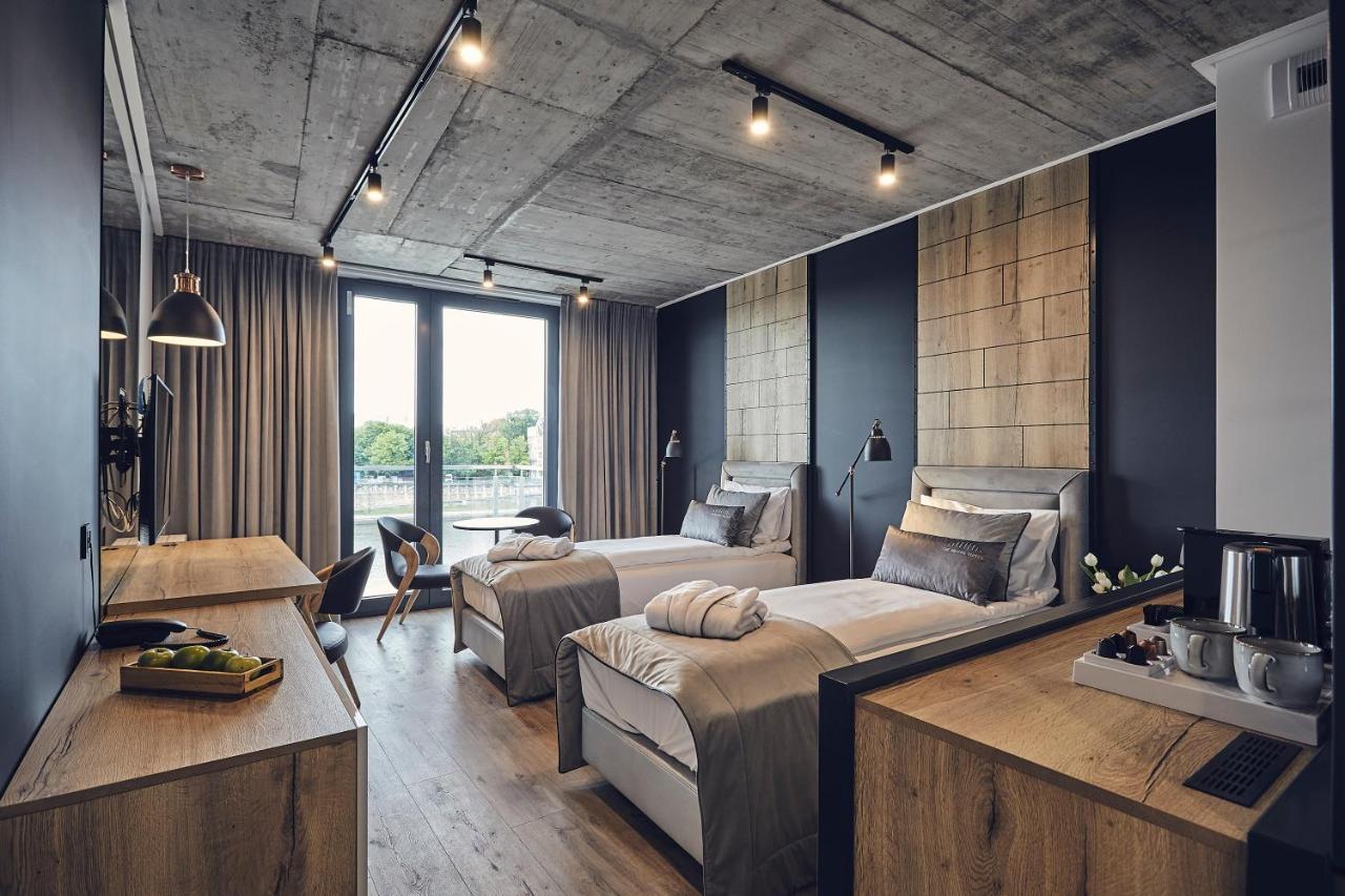 The Bridge Suites Hotel คราคูฟ ภายนอก รูปภาพ