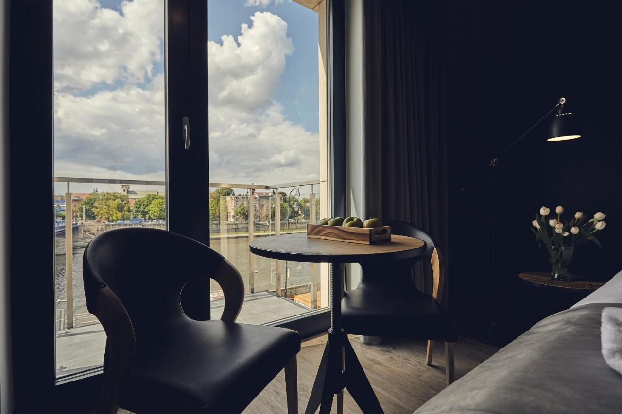 The Bridge Suites Hotel คราคูฟ ภายนอก รูปภาพ